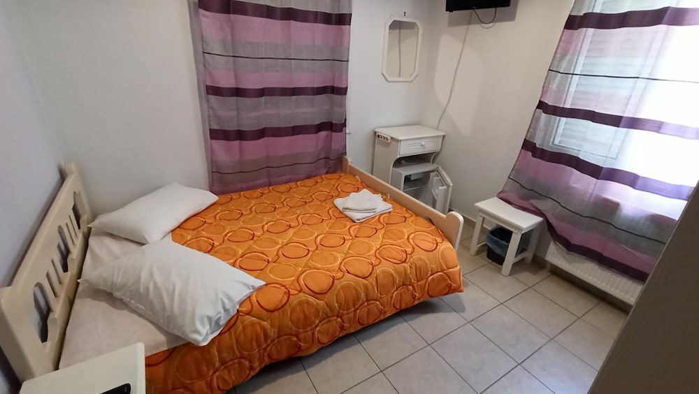 Hera Hotel