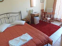 Hera Hotel