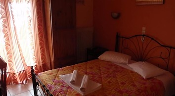 Hera Hotel