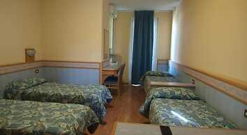 Hotel Route 9