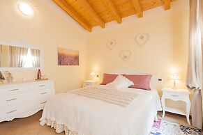 Nina Guest House