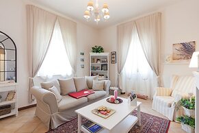 Nina Guest House