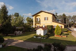 Nina Guest House