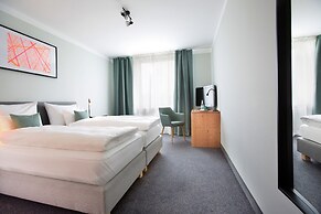 Hotel Rotkreuzplatz