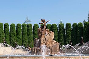 Tokyo Disneyland Hotel