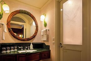 Tokyo Disneyland Hotel
