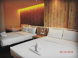 D Elegance Hotel