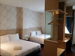D Elegance Hotel