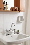 Thelesi Apartments