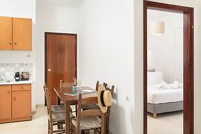 Thelesi Apartments