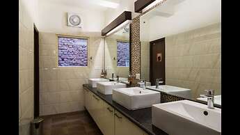Joey's Hostel