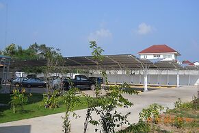 The Cotton Apartment & Resort