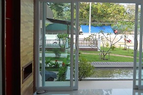 The Cotton Apartment & Resort