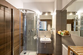 Art & Garden Residence