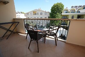 Club Karakas Apart