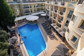 Club Karakas Apart