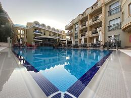 Club Karakas Apart