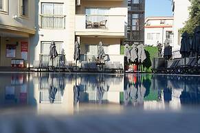 Club Karakas Apart