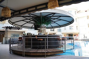 Club Karakas Apart
