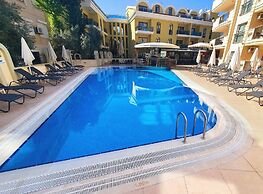 Club Karakas Apart