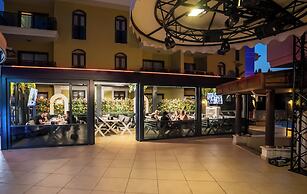 Club Karakas Apart