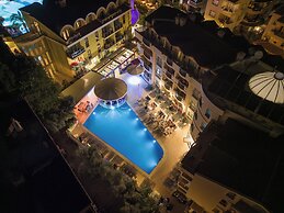 Club Karakas Apart