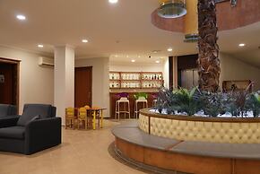 Club Karakas Apart