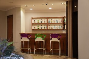 Club Karakas Apart