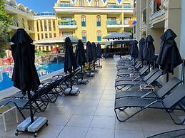Club Karakas Apart