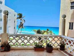 Cancun Plaza Condo Mexico