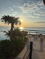 Cancun Plaza Condo Mexico