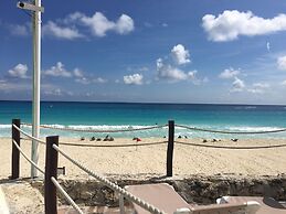Cancun Plaza Condo Mexico