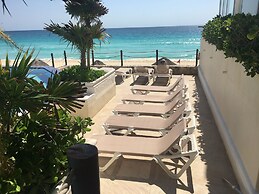 Cancun Plaza Condo Mexico