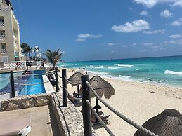 Cancun Plaza Condo Mexico