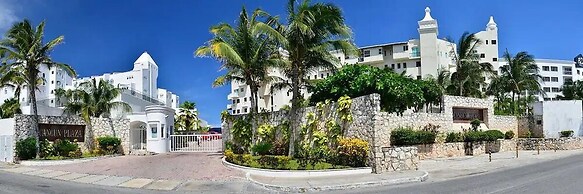 Cancun Plaza Condo Mexico
