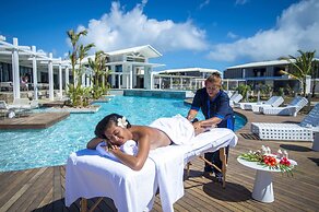 Taumeasina Island Resort
