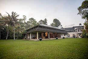 Serenity Lake Front Villa