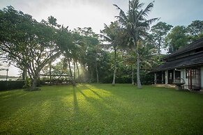 Serenity Lake Front Villa