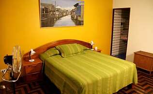 Flying Dog Hostels Iquitos