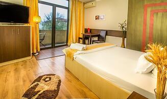 Hotel Eos