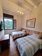Flying Dog Hostel B&B