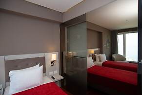Bougainville Bay Hotel