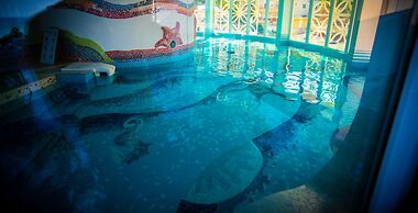 Bougainville Bay Hotel