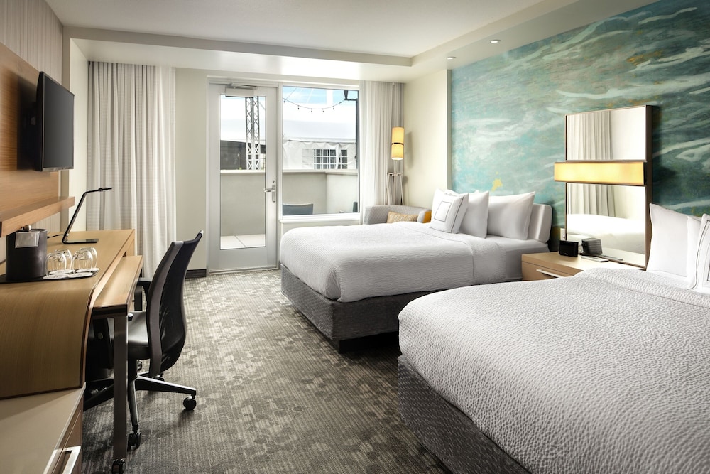 Courtyard by Marriott Erie Bayfront