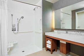 Courtyard by Marriott Erie Bayfront