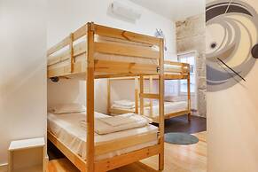 Happy Porto Hostel & Apartments