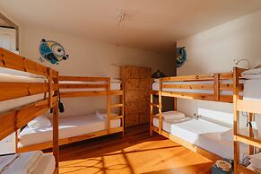 Happy Porto Hostel & Apartments
