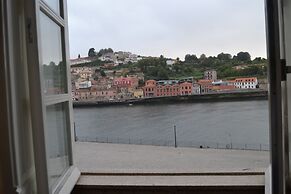 Happy Porto Hostel & Apartments