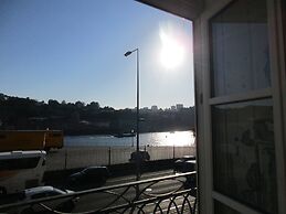 Happy Porto Hostel & Apartments
