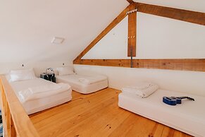 Happy Porto Hostel & Apartments